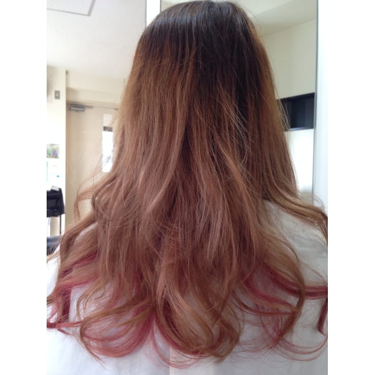 ダブルカラー ピンク Artfield アートフィールド のヘアスタイル 美容院 美容室を予約するなら楽天ビューティ