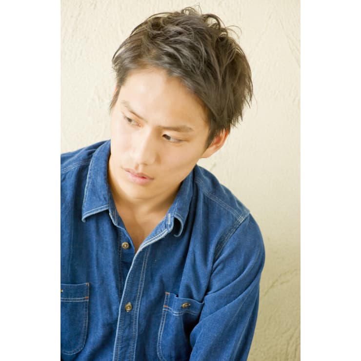 Un Ami 自然なツーブロック メンズヘア Un Ami アンアミ のヘアスタイル 美容院 美容室を予約するなら楽天ビューティ