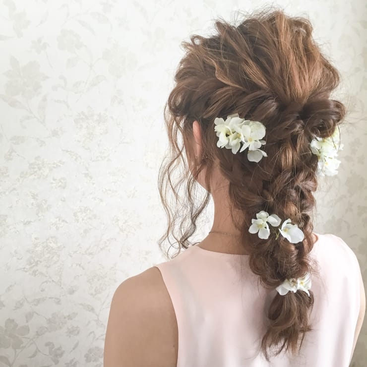 花と編み込み Regalo レガロ のヘアスタイル 美容院 美容室を予約するなら楽天ビューティ