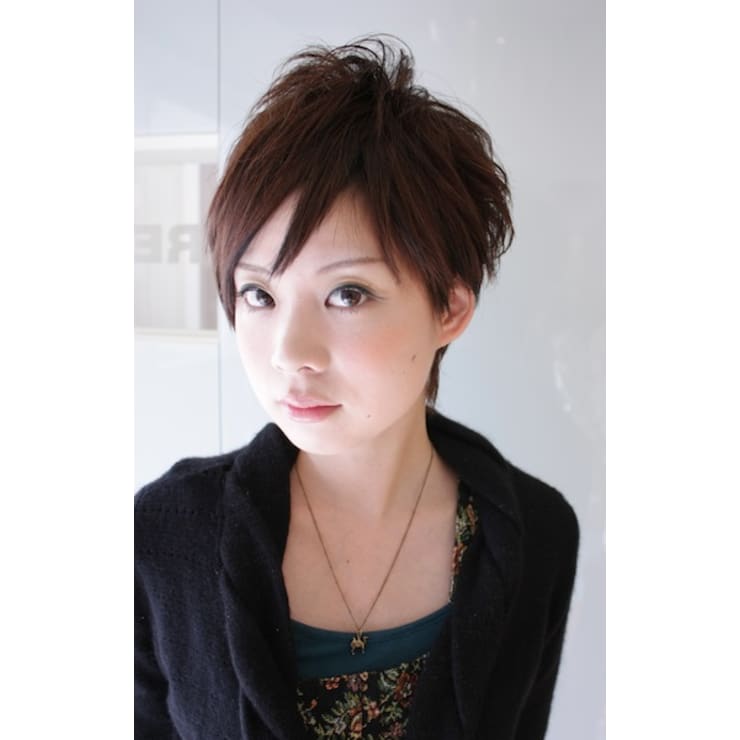 アシンメトリーショート Renjishi Kichijoji レンジシ のヘアスタイル 美容院 美容室を予約するなら楽天ビューティ