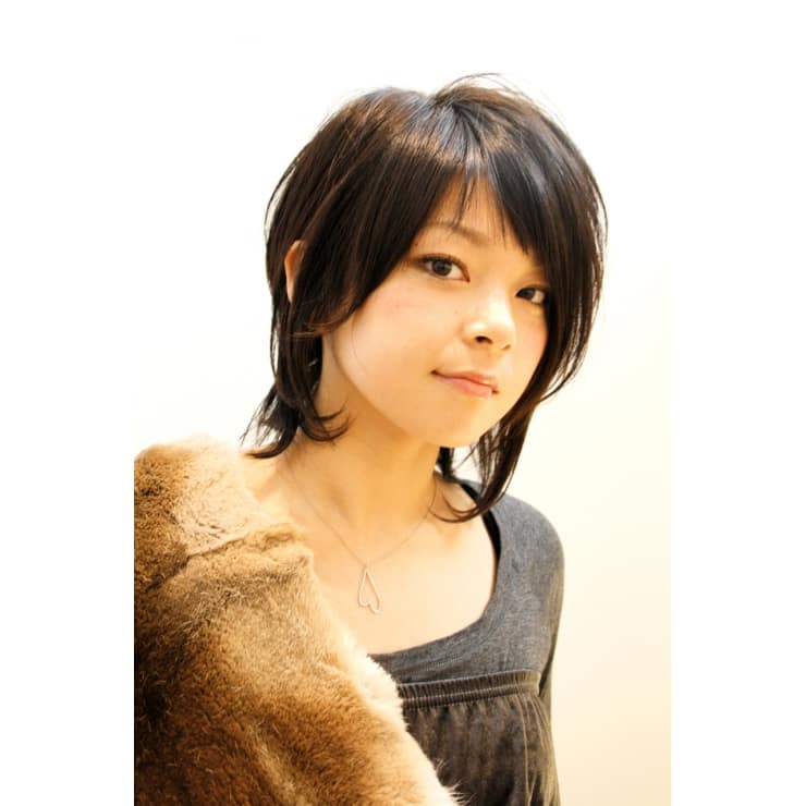 ソフトアシンメトリーウルフ Renjishi Renjishi Aoyama レンジシ のヘアスタイル 美容院 美容室を予約するなら楽天ビューティ