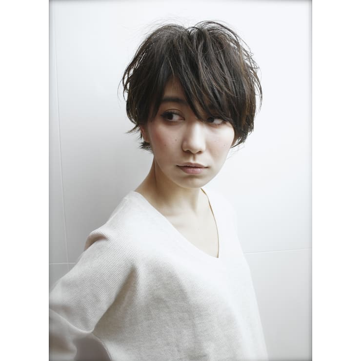 耳だしショート Renjishi Aoyama レンジシ のヘアスタイル 美容院 美容室を予約するなら楽天ビューティ