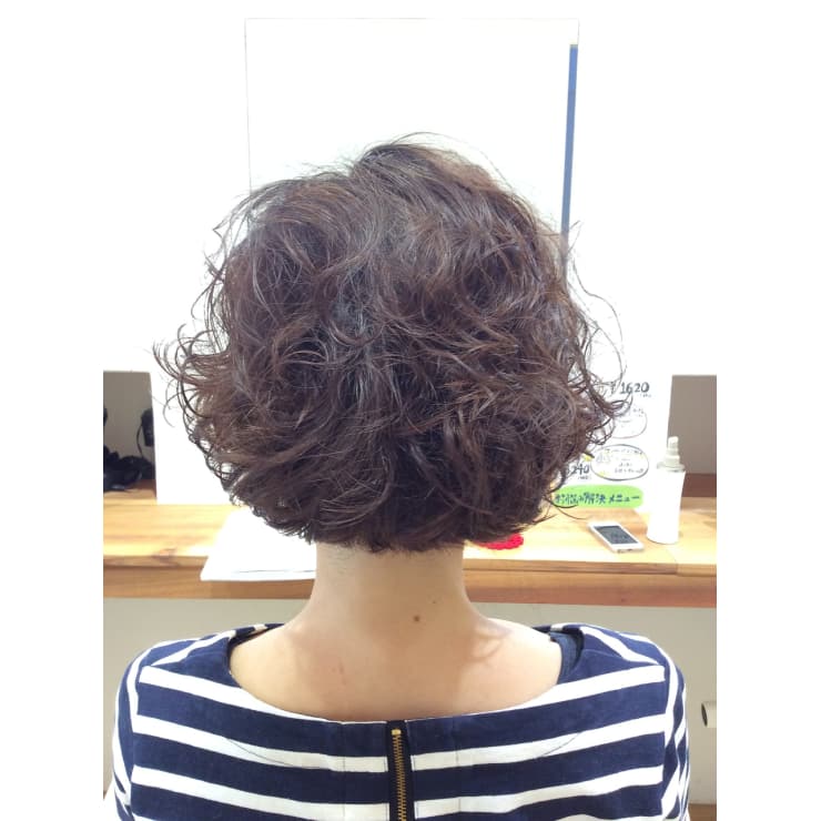 ゲストphoto 安田成美風ショートボブ パーマスタイル Sakura Beauty Rivage サクラビューティーリバージュ のヘアスタイル 美容院 美容室を予約するなら楽天ビューティ