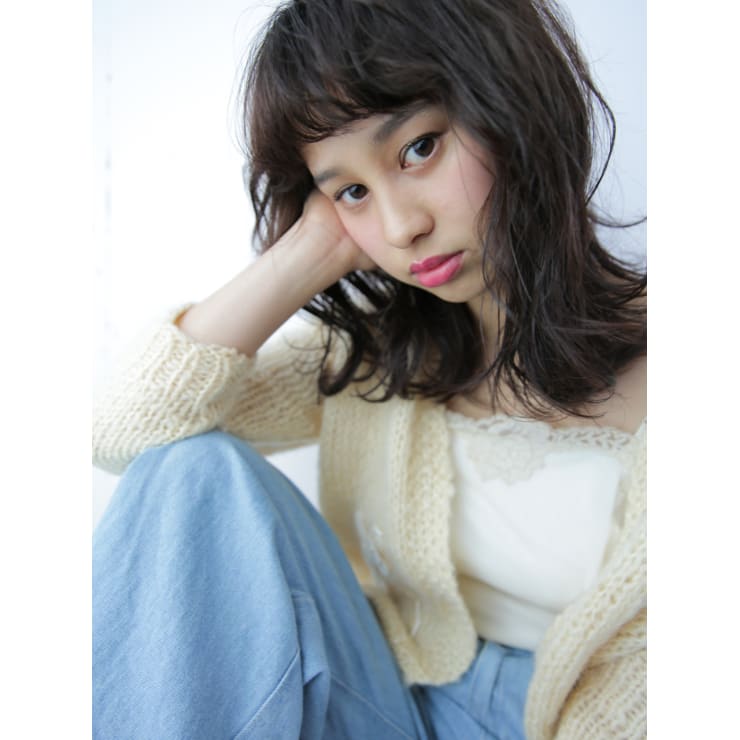 くせ毛風ニュアンスミディアムショートバング Assort Tokyo アソートトウキョウ のヘアスタイル 美容院 美容室を予約するなら楽天ビューティ