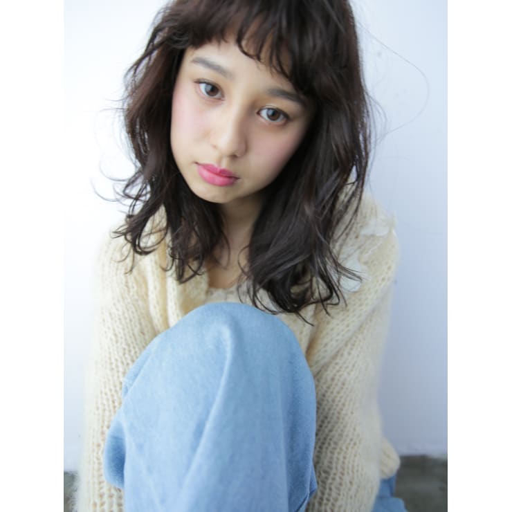 くせ毛風ニュアンスミディアムショートバング Assort Tokyo アソートトウキョウ のヘアスタイル 美容院 美容室を予約するなら楽天ビューティ