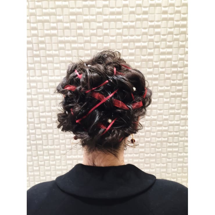 ねじねじリボンアレンジ Olive S By Neolive オリーブスバイネオリーブ のヘアスタイル 美容院 美容室を予約するなら楽天ビューティ