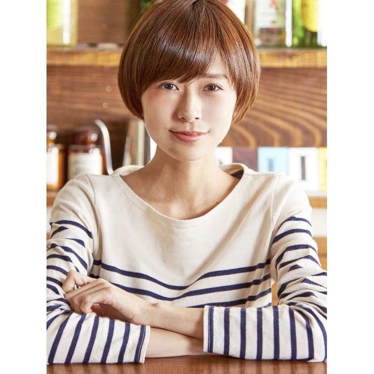 ショート女子の色気もプラス 艶出しショートボブ Figaro Mily フィガロ のヘアスタイル 美容院 美容室を予約するなら楽天ビューティ