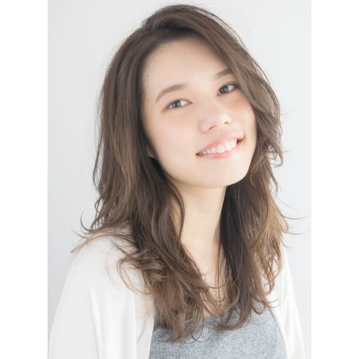 大人梨花風束感ルーズウェーブロングパーマ Anti アンティ のヘアスタイル 美容院 美容室を予約するなら楽天ビューティ