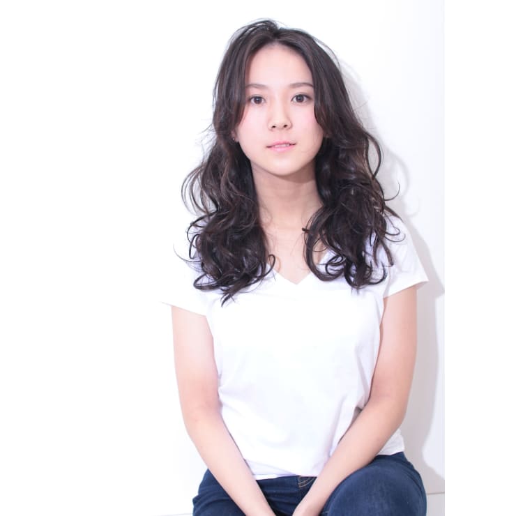 ａｓｈ自由が丘 坂本哲也 黒髪 ラフウェーブ Ash 自由が丘店 アッシュジユウガオカテン のヘアスタイル 美容院 美容室を予約するなら楽天ビューティ