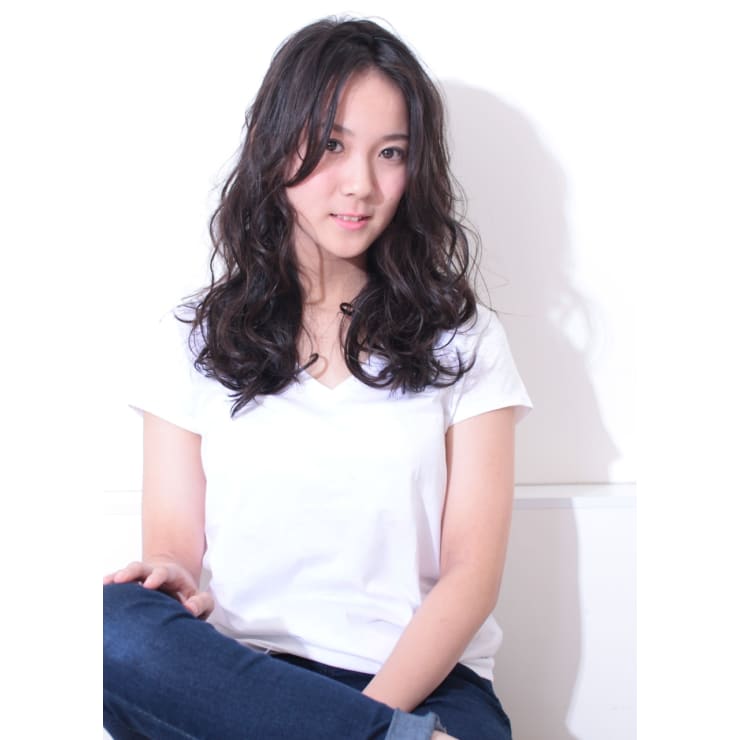 ａｓｈ自由が丘 坂本哲也 黒髪 ラフウェーブ Ash 自由が丘店 アッシュジユウガオカテン のヘアスタイル 美容院 美容室を予約するなら楽天ビューティ