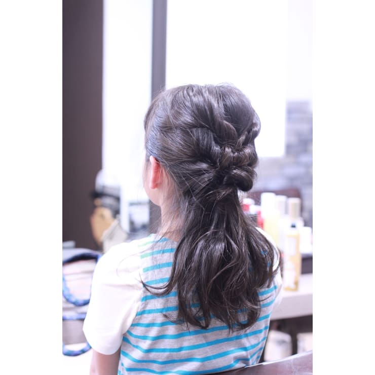 小学生のお子さま アレンジ Roomieroom ルーミールーム のヘアスタイル 美容院 美容室を予約するなら楽天ビューティ