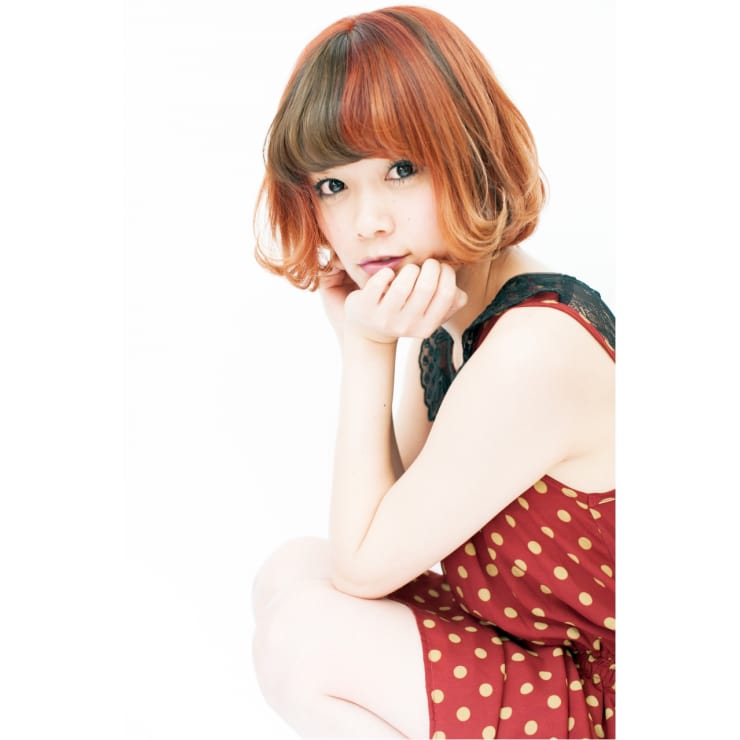 レッドカラー ツートンカラー 外はね ショートボブ Keep Hair Design 自由が丘 キープ ヘアデザイン ジユウガオカ のヘアスタイル 美容院 美容室を予約するなら楽天ビューティ