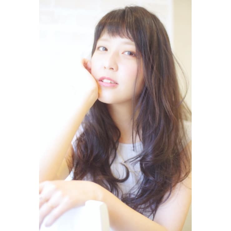 前髪短め ゆるふわロング Hair Resort Valentine ヘアリゾートバレンタイン のヘアスタイル 美容院 美容室を予約するなら楽天ビューティ