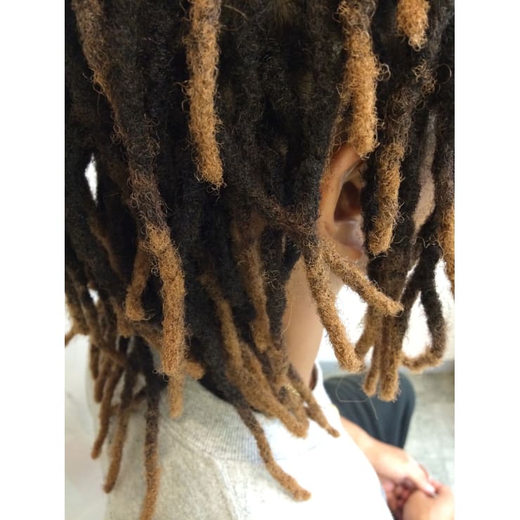 種類も豊富 ドレッド Nbsp エクステ Capelli Malena カペリマレーナ のヘアスタイル 美容院 美容室を予約するなら楽天ビューティ