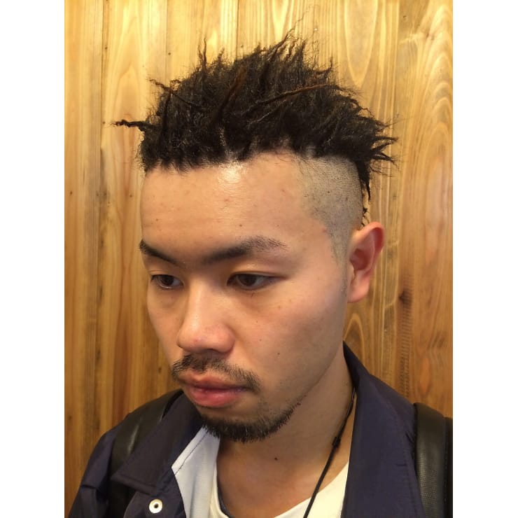 ショート ツイストパーマ 2ブロック Capelli Malena カペリマレーナ のヘアスタイル 美容院 美容室を予約するなら楽天ビューティ