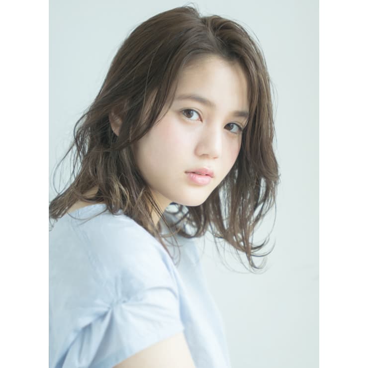 伸ばしかけ大人くびれミディアムパーマ Anti アンティ のヘアスタイル 美容院 美容室を予約するなら楽天ビューティ