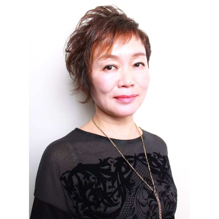 大竹しのぶ風アバンギャルドショートヘアー Beautrium 福岡 ビュートリアム のヘアスタイル 美容院 美容室を予約するなら楽天ビューティ