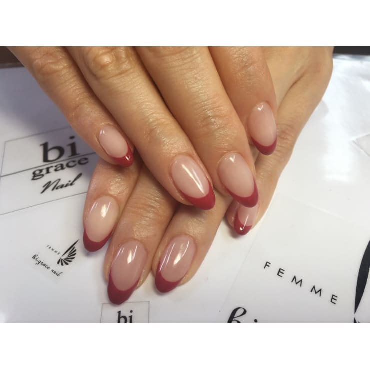 赤フレンチネイル Bi Grace Nail ビ グレイスネイル のネイルデザイン ネイル まつげサロンを予約するなら楽天ビューティ