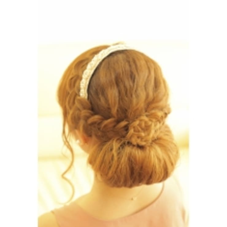 レトロロールアップ 結婚式 二次会 ヘアアレンジ Broto ブロット のヘアスタイル 美容院 美容室を予約するなら楽天ビューティ
