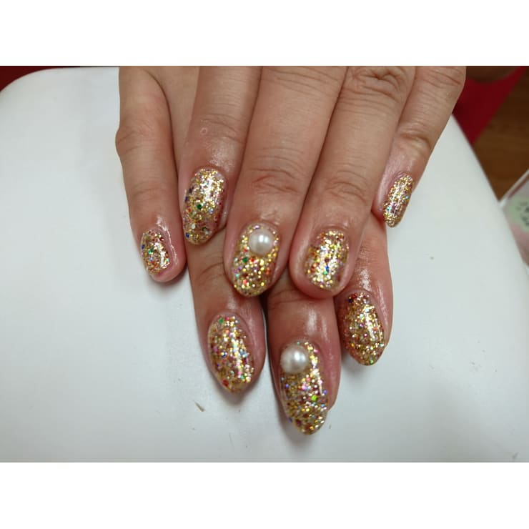 ゴールドラメ ワンカラー Nail Salon Coco ココ のネイルデザイン ネイル まつげサロンを予約するなら楽天ビューティ