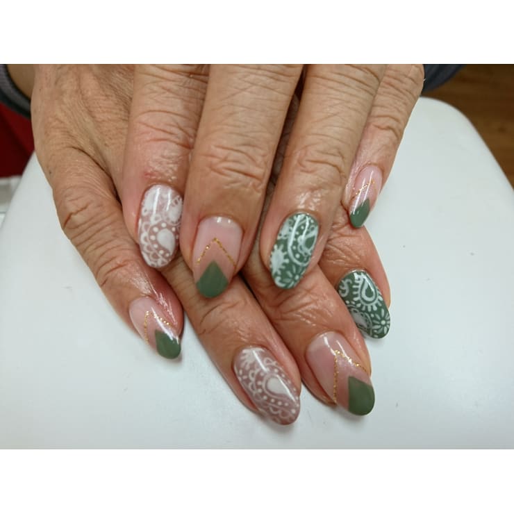 ペイズリー柄 Nail Nail Salon Coco ココ のネイルデザイン ネイル まつげサロンを予約するなら楽天ビューティ