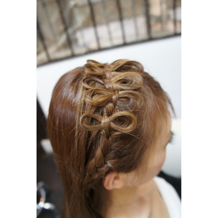 Durmoll風編み込みカチューシャ Dur Moll ドゥアモール のヘアスタイル 美容院 美容室を予約するなら楽天ビューティ