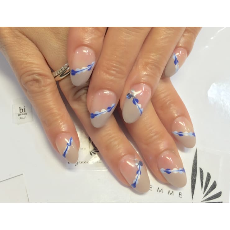 フレンチピーコックネイル Bi Grace Nail ビ グレイスネイル のネイルデザイン ネイル まつげサロンを予約するなら楽天ビューティ