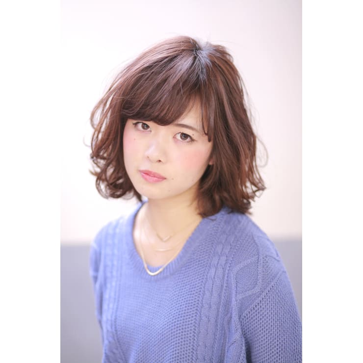 大人可愛い リバースカール ミディアム Stujio スタジオ のヘアスタイル 美容院 美容室を予約するなら楽天ビューティ