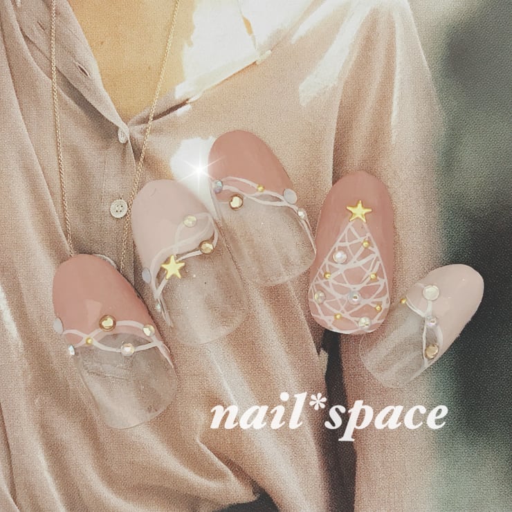 クリスマスツリー おとな上品 ベージュ ネイルスペース 蒲田 ネイルスペース カマタ のネイルデザイン ネイル まつげサロンを予約するなら楽天ビューティ