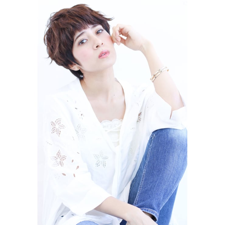 ホラン千秋風ミルクティーカラーショートスタイル Aki 23 Alice By Afloat アリスバイアフロート のヘアスタイル 美容院 美容室を予約するなら楽天ビューティ