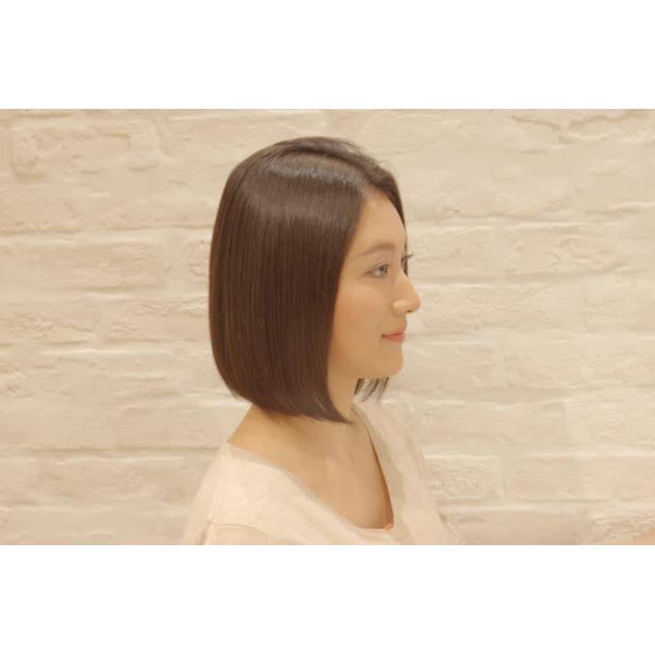 前下がりボブ クール Iori イオリ のヘアスタイル 美容院 美容室を予約するなら楽天ビューティ