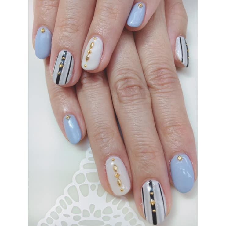 ブルー グレー ボーダー ネイルサロン ティアラ リュクス 市川北口 ネイルサロンティアラリュクスイチカワキタグチ のネイルデザイン ネイル まつげサロンを予約するなら楽天ビューティ