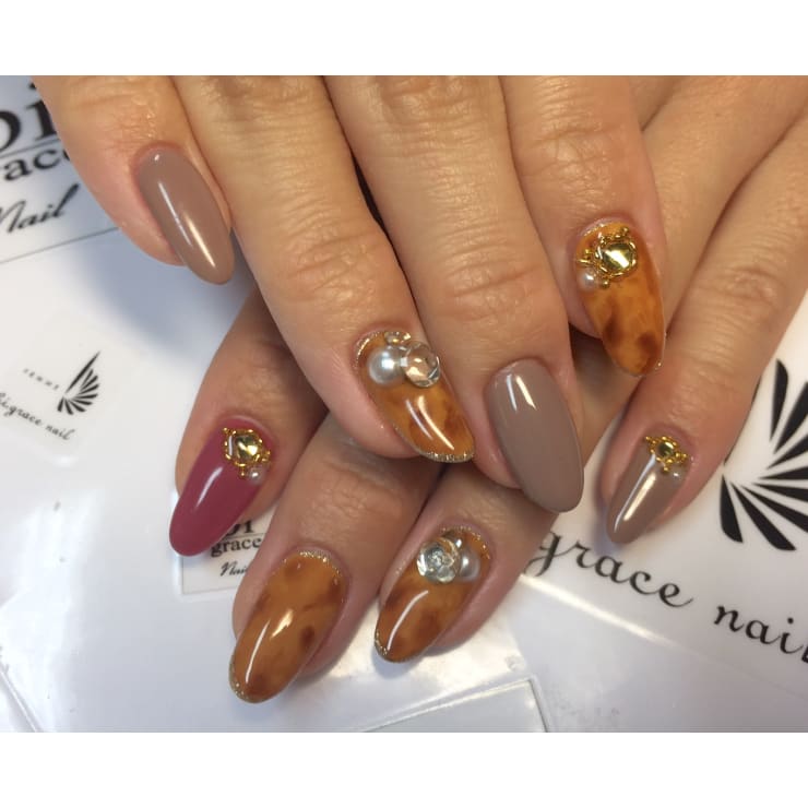 ゴージャスべっ甲ネイル Bi Grace Nail ビ グレイスネイル のネイルデザイン ネイル まつげサロンを予約するなら楽天ビューティ