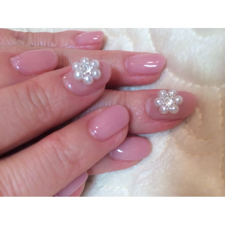 カラーグラデーション 3dパールフラワー Nail Classy ネイルクラッシー のネイルデザイン ネイル まつげサロンを予約するなら楽天ビューティ