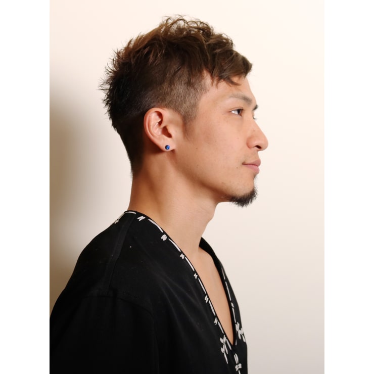 カラーで遊ぶ外国人風ツーブロック Beautrium 福岡 ビュートリアム のヘアスタイル 美容院 美容室を予約するなら楽天ビューティ