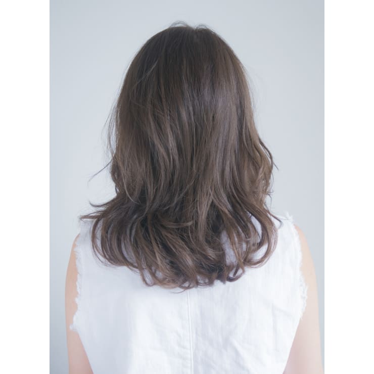 黒髪でも素敵 大人のゆるふわフェミニンパーマ Anti アンティ のヘアスタイル 美容院 美容室を予約するなら楽天ビューティ