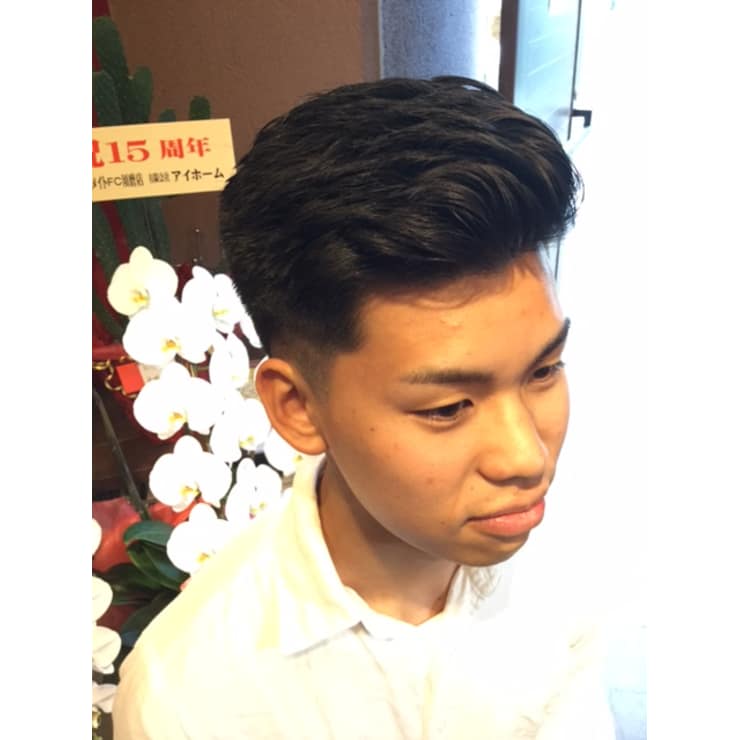 スキンフェード パーマ風セット 須磨 板宿 メンズ専門美容院 インフィニィト インフィニィト のヘアスタイル 美容院 美容室を予約するなら楽天ビューティ