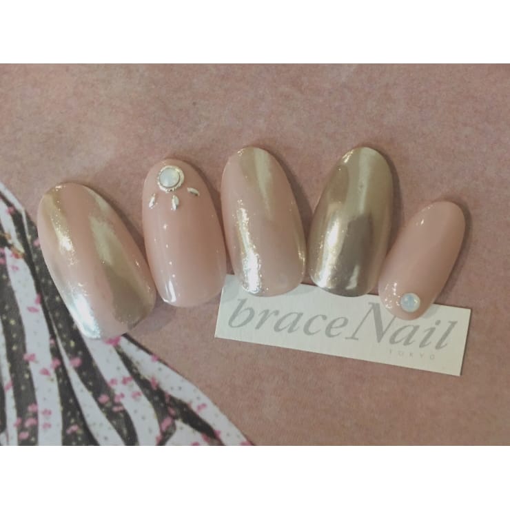 有名ファッション雑誌にも多数掲載 Brace Nail ブレスネイル のこだわり特集 ネイル まつげサロンを予約するなら楽天ビューティ