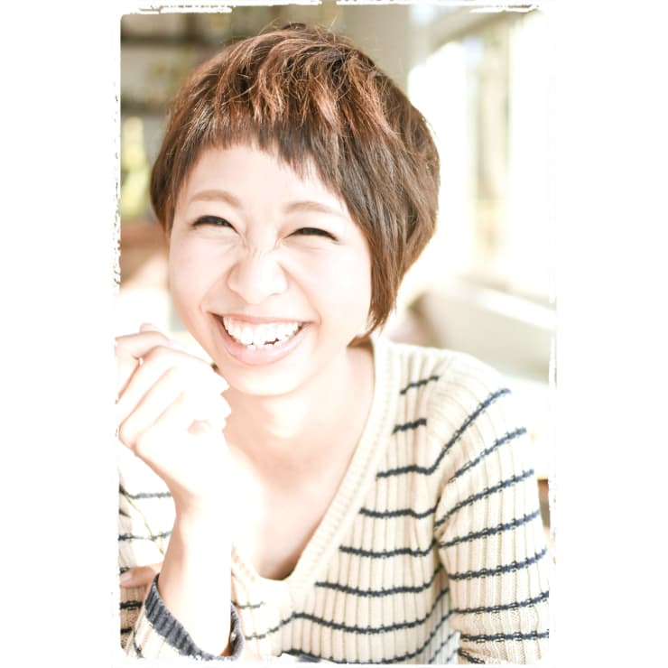 オン眉バングのヘルシーアシメ Short Flor 戸塚 フロール トツカ のヘアスタイル 美容院 美容室を予約するなら楽天ビューティ