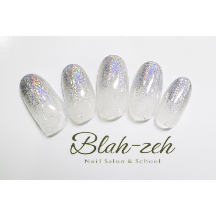 ミラーネイルグラデーション シルバーオーロラ Blah Zeh ブラゼ のネイルデザイン ネイル まつげサロンを予約するなら楽天ビューティ ミラーネイルグラデーション シルバーオーロラ Blah Zeh ブラゼ のネイルデザイン ネイル まつげサロンを予約するなら楽天ビューティ