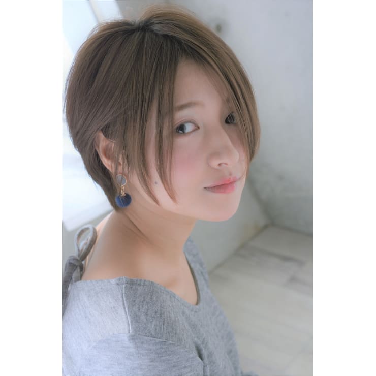 大人綺麗なショートヘア Mer By Puur メルバイピュール のヘアスタイル 美容院 美容室を予約するなら楽天ビューティ