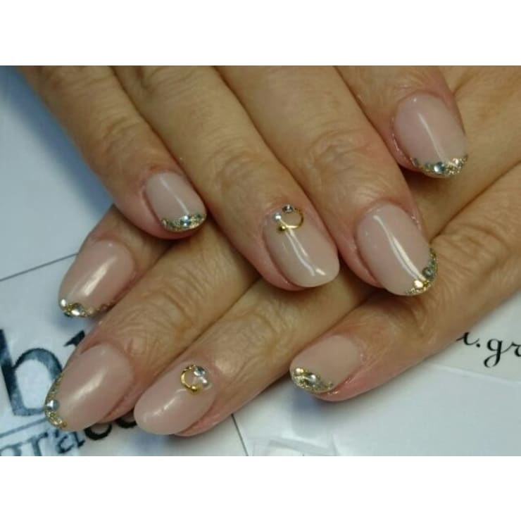 シンプルストーンネイル Bi Grace Nail ビ グレイスネイル のネイルデザイン ネイル まつげサロンを予約するなら楽天ビューティ シンプルストーンネイル Bi Grace Nail ビ グレイスネイル のネイルデザイン ネイル まつげサロンを予約するなら楽天ビューティ