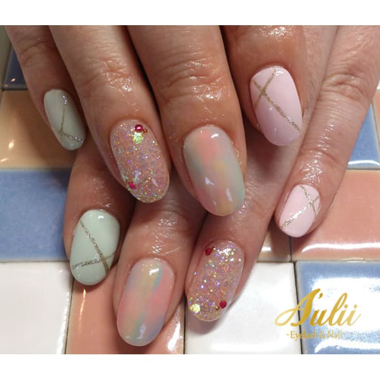 ラメラインアート A Ulii Nail アウリー のネイルデザイン ネイル まつげサロンを予約するなら楽天ビューティ ラメラインアート A Ulii Nail アウリー のネイルデザイン ネイル まつげサロンを予約するなら楽天ビューティ