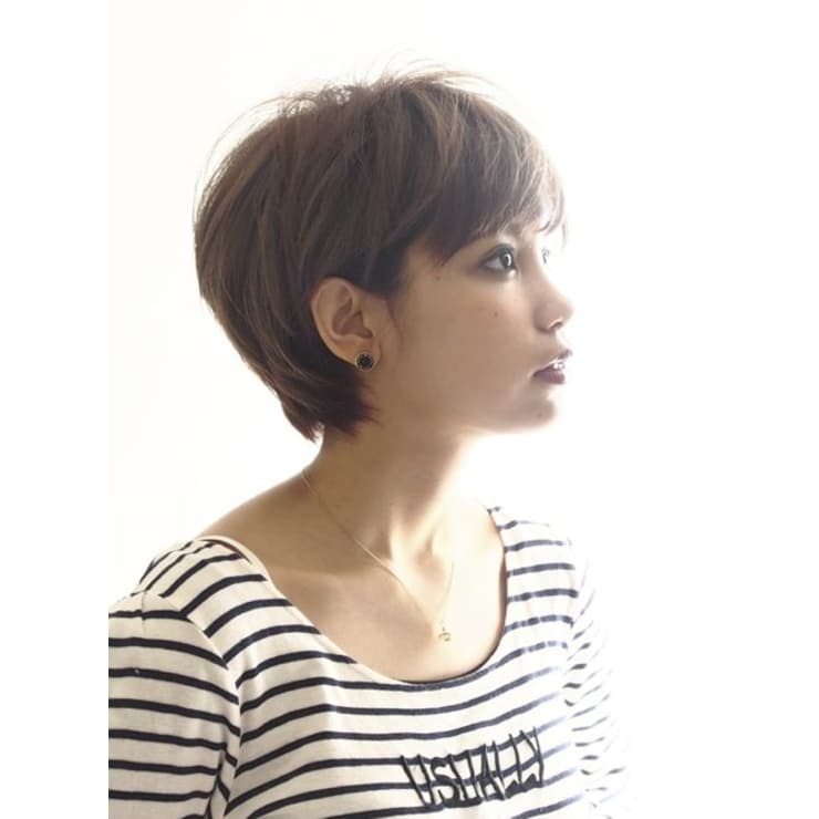 丸顔でも似合う 大人マッシュショート Circus By Beautrium 表参道 サーカスバイビュートリアム のヘアスタイル 美容院 美容室を予約するなら楽天ビューティ