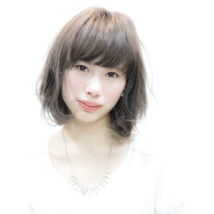 小顔 目力up効果があるボブスタイル 輪郭オールタイプok Lourdes Hair Design ルルドヘアーデザイン のヘアスタイル 美容院 美容室を予約するなら楽天ビューティ