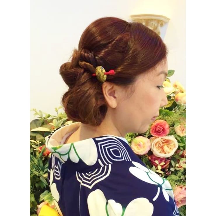 浴衣やオシャレ着に似合う粋でアシンメトリーまとめ髪スタイル Hair Make Opsis オプシス のヘアスタイル 美容院 美容室 を予約するなら楽天ビューティ