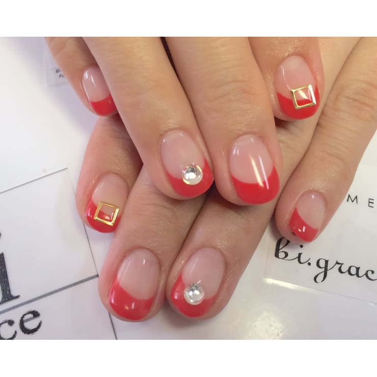 カジュアル赤フレンチネイル Bi Grace Nail ビ グレイスネイル のネイルデザイン ネイル まつげサロンを予約するなら楽天ビューティ