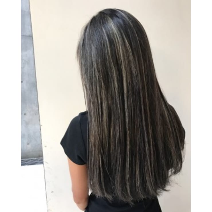 Assort Client ホワイトハイライト Assort Tokyo アソートトウキョウ のヘアスタイル 美容院 美容室を予約するなら楽天ビューティ