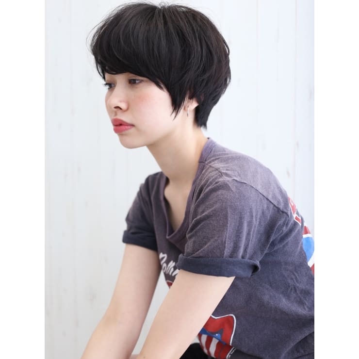 Hale カジュアル ショートボブ Hale ハレ のヘアスタイル 美容院 美容室を予約するなら楽天ビューティ