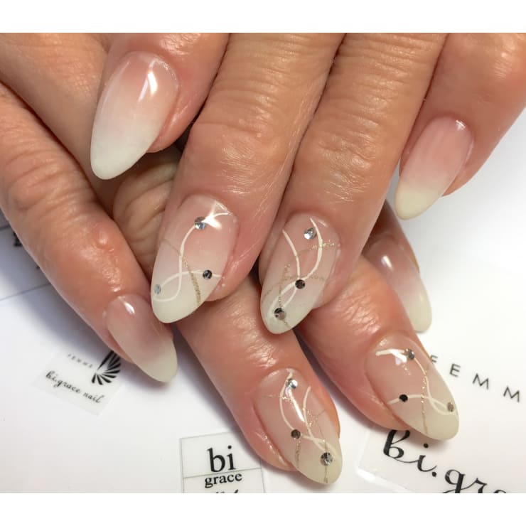 人気デザイン グラデーションネイル 6000コース Bi Grace Nail ビ グレイスネイル のネイルデザイン ネイル まつげサロンを予約するなら楽天ビューティ 人気デザイン グラデーションネイル 6000コース Bi Grace Nail ビ グレイスネイル のネイルデザイン ネイル まつげサロンを予約するなら楽天ビューティ